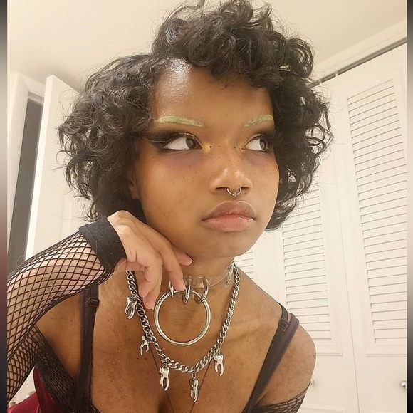 🔱 Meet your Seller 🔱 𝕰𝖉𝖊𝖓 - Picture 12 of 16